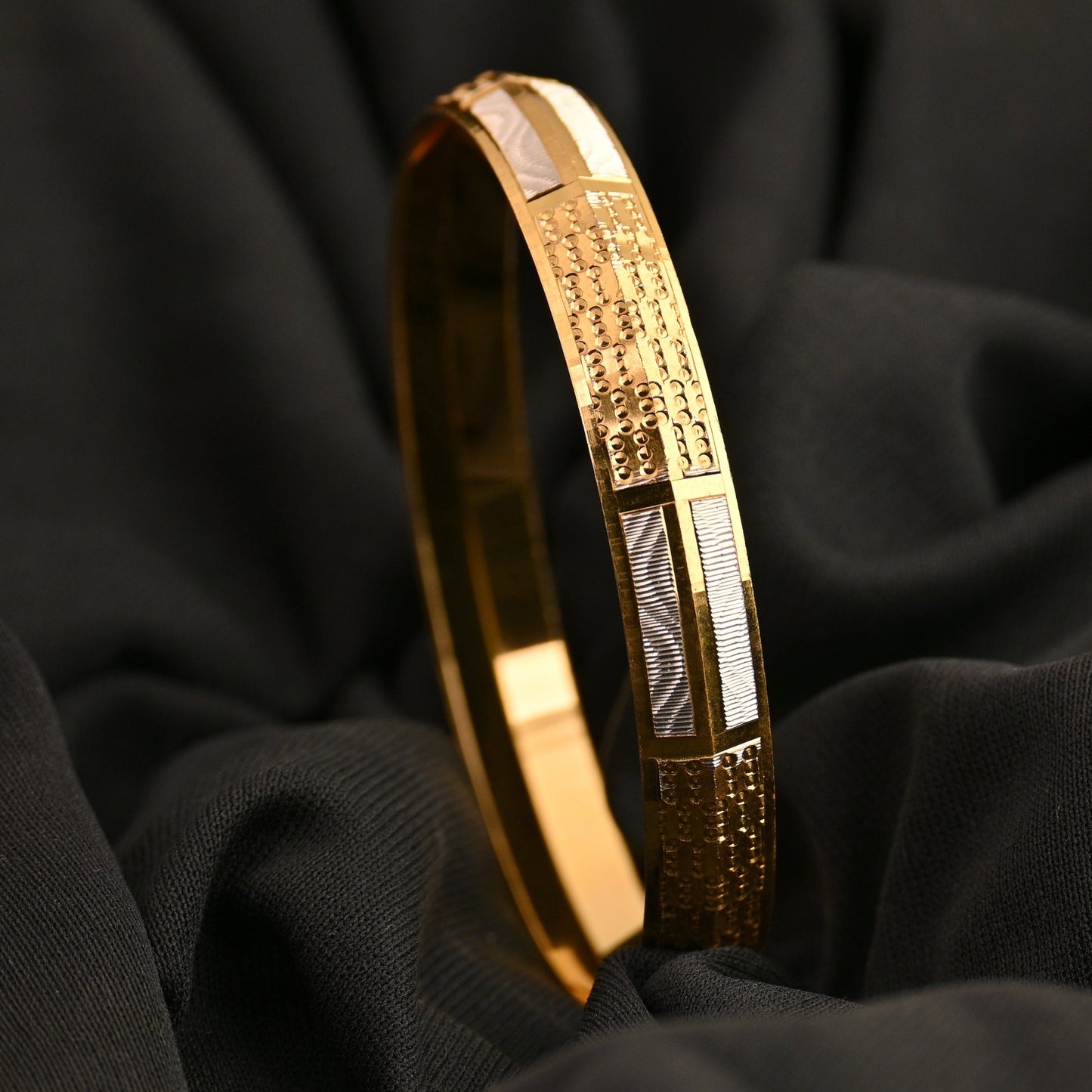 Sparks Men's Kada | 22 Kt Gold Plated