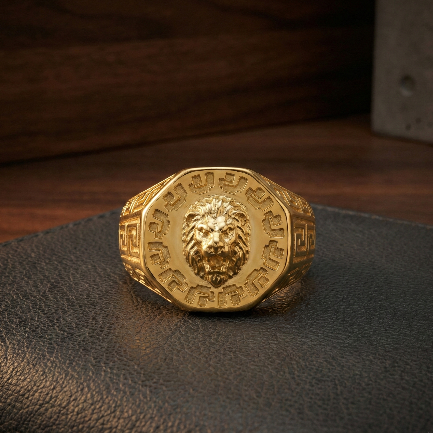 Lion Crest Ring