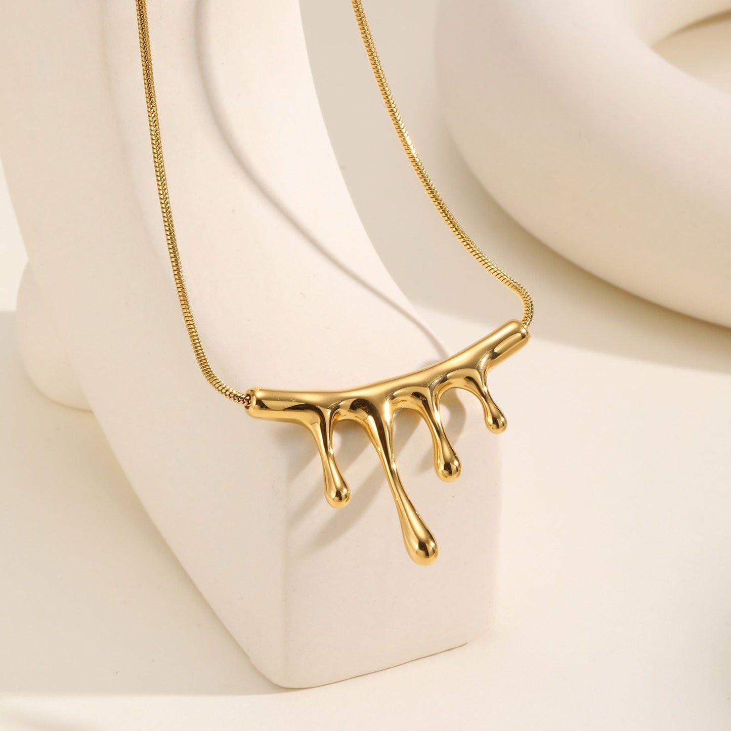 Diva Drip Necklace
