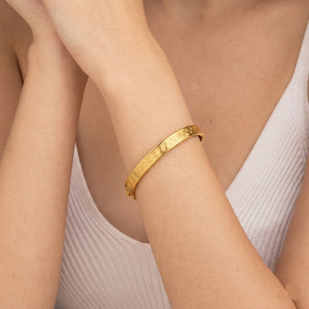 Serene Wave Bracelet